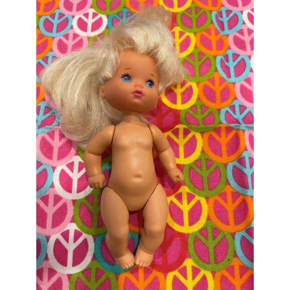 Vintage Mattel The Heart Family Lil Miss Baby Doll Blonde Hair  4.5" Blue Eyes